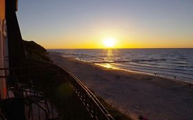 BAłTYK NAD MORZEM-PRZY PLAŻY